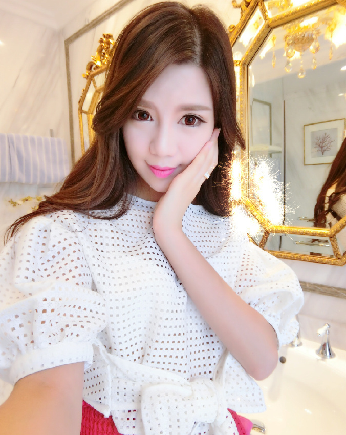 郭艾伦女友王丽婷最新私房照,十分美艳动人