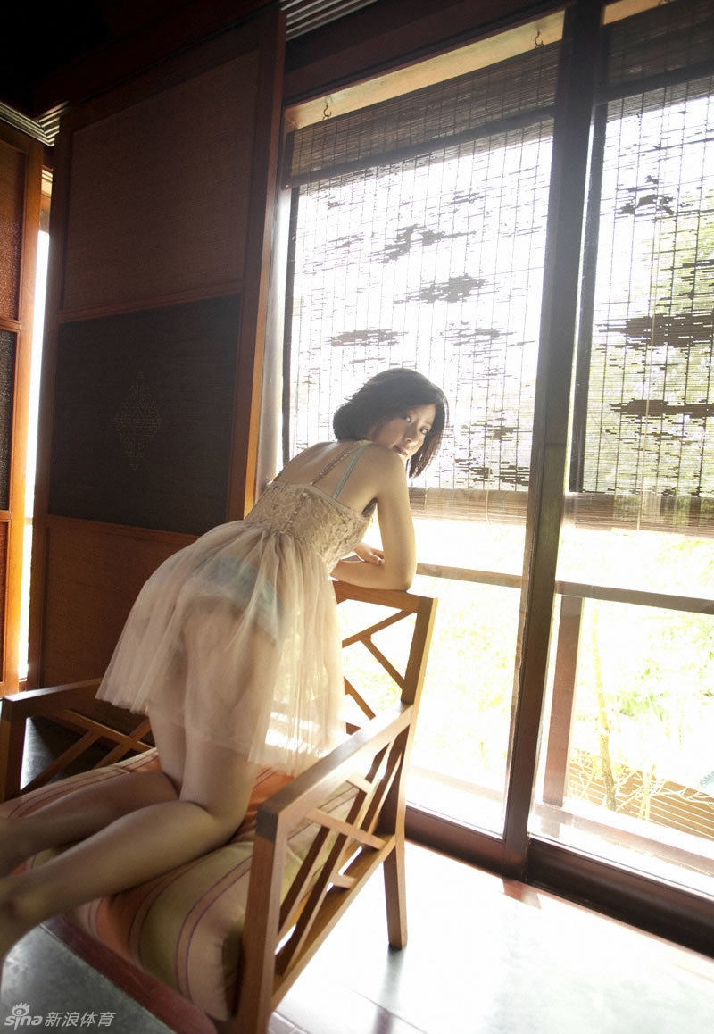 日本乒乓花瓶性感写真丰满肉感