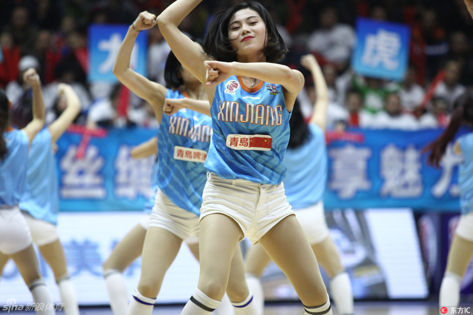 cba半决赛拉拉队宝贝热舞助力组图